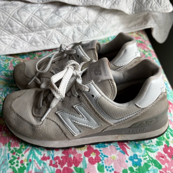 New Balance - Picture 3 of 5